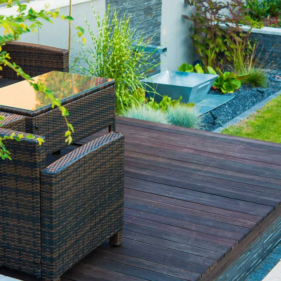 conception de terrasse exterieure bois piscine nice