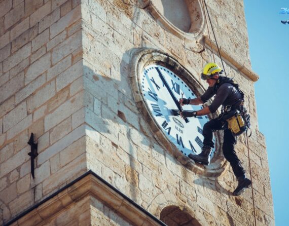 cordiste horloge eglise